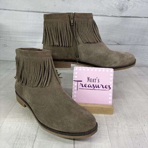 Lucky Brand GALLEY Taupe Leather Suede Low Heel Fringe Zip Ankle Boots Sz 8.5 M - Picture 2 of 16
